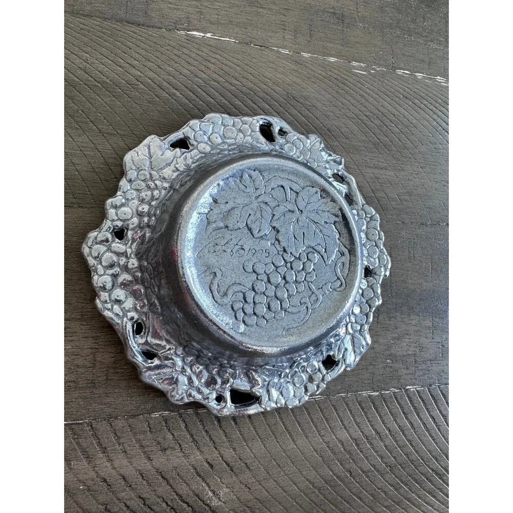 Vintage Arthur Court 1995 Grape Vine Aluminum Bowl Dish Vineyard Decor